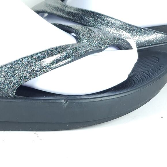 Oofos Women's OOLALA US 10 Silver Glitter Slip-On Flat Thong Flip Flop Sandals - Picture 15 of 15